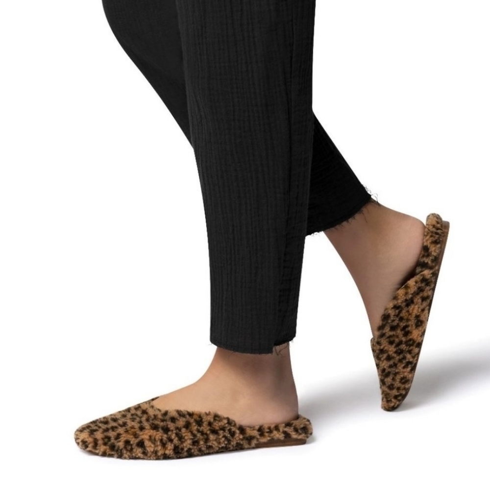 Dolce Vita Leopard Plush Slipper Flats 9